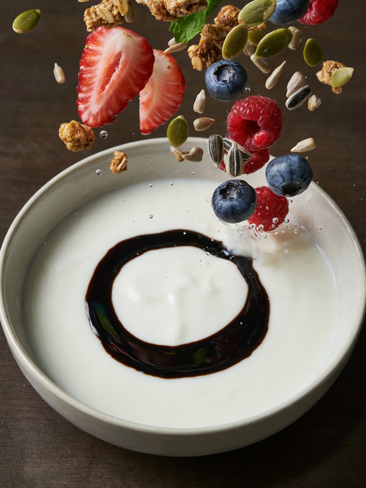 Bowl di yogurt con olio di zucca – galleria 3