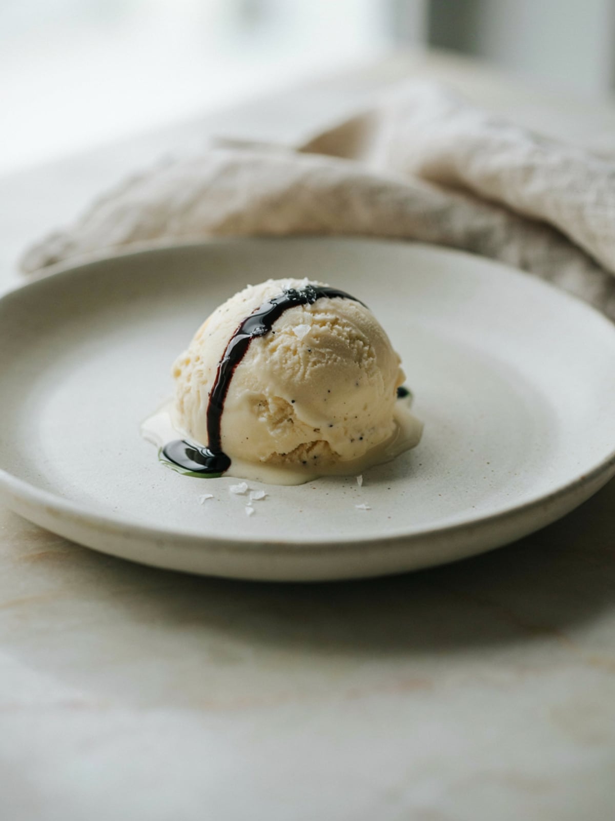 Olio di semi di zucca sul gelato alla vaniglia
